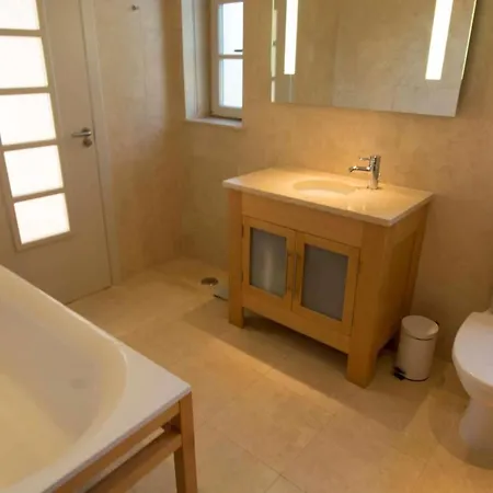 Sleeps 8 Air Con Wifi 빌라 Barros da Fonte Santa